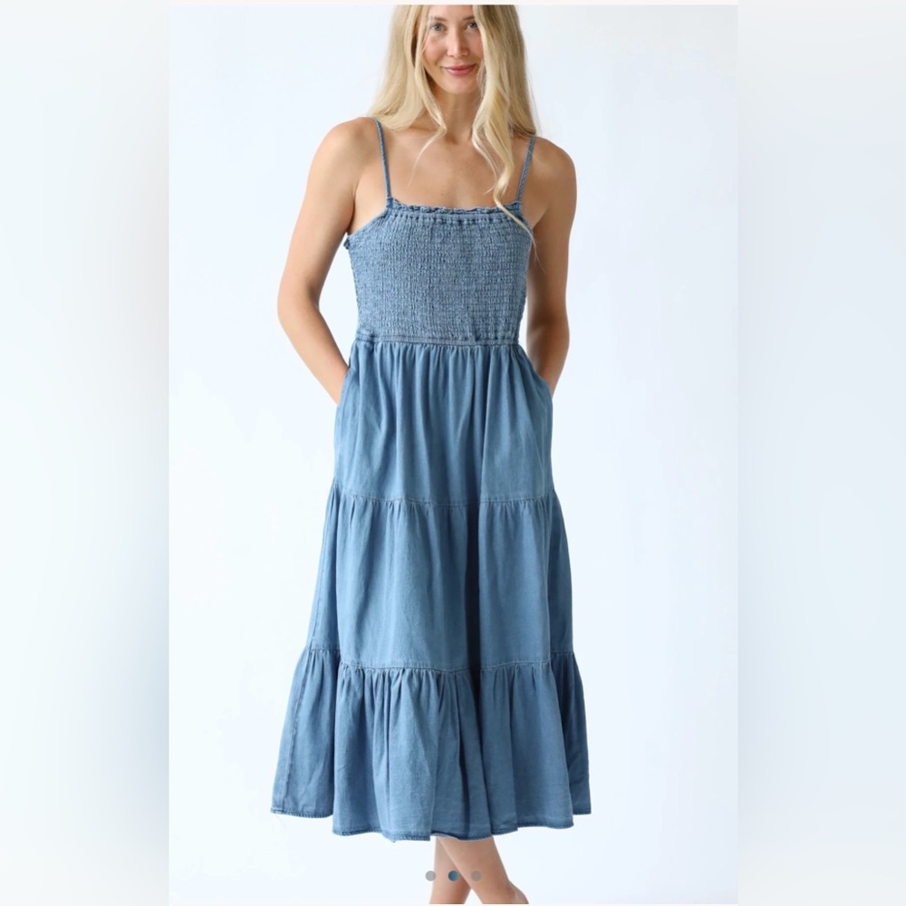 Gilli Denim Blue Midi Dress